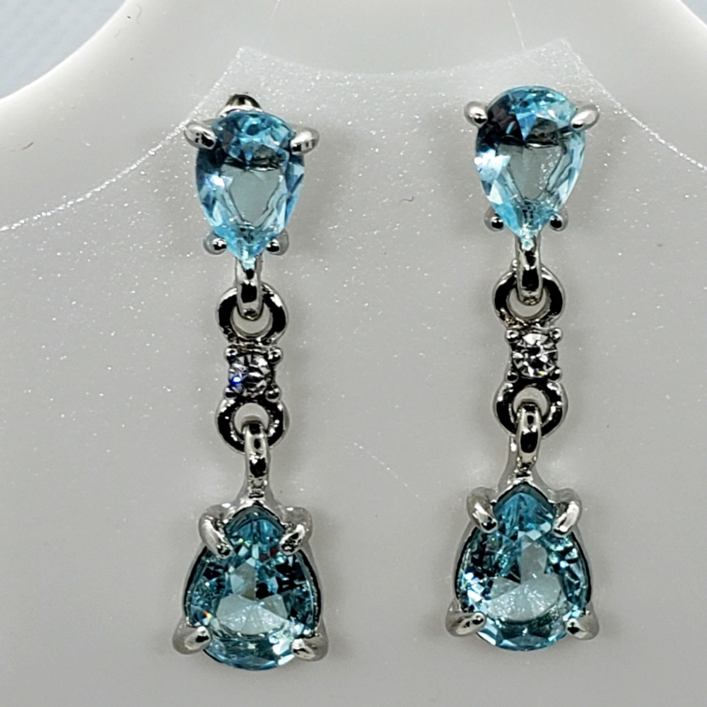 Aquamarine tear drop dangling earrings